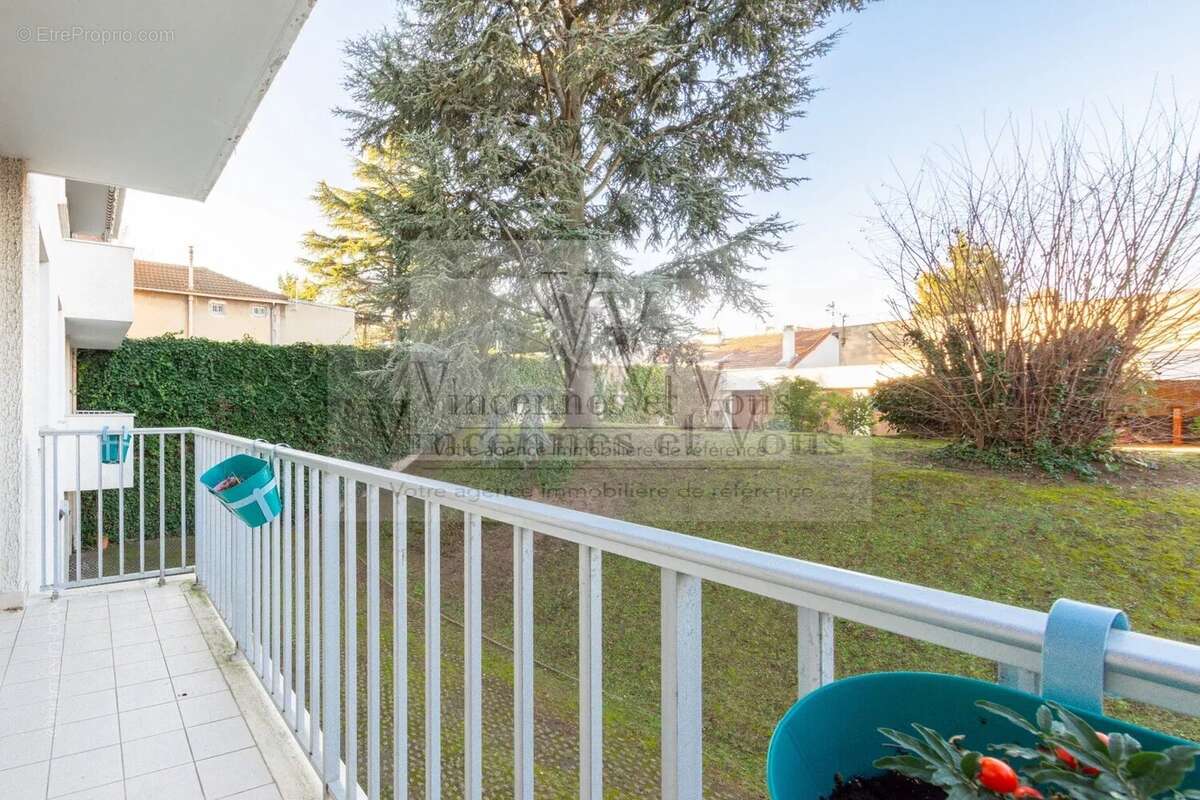 Appartement à SAINT-MAUR-DES-FOSSES