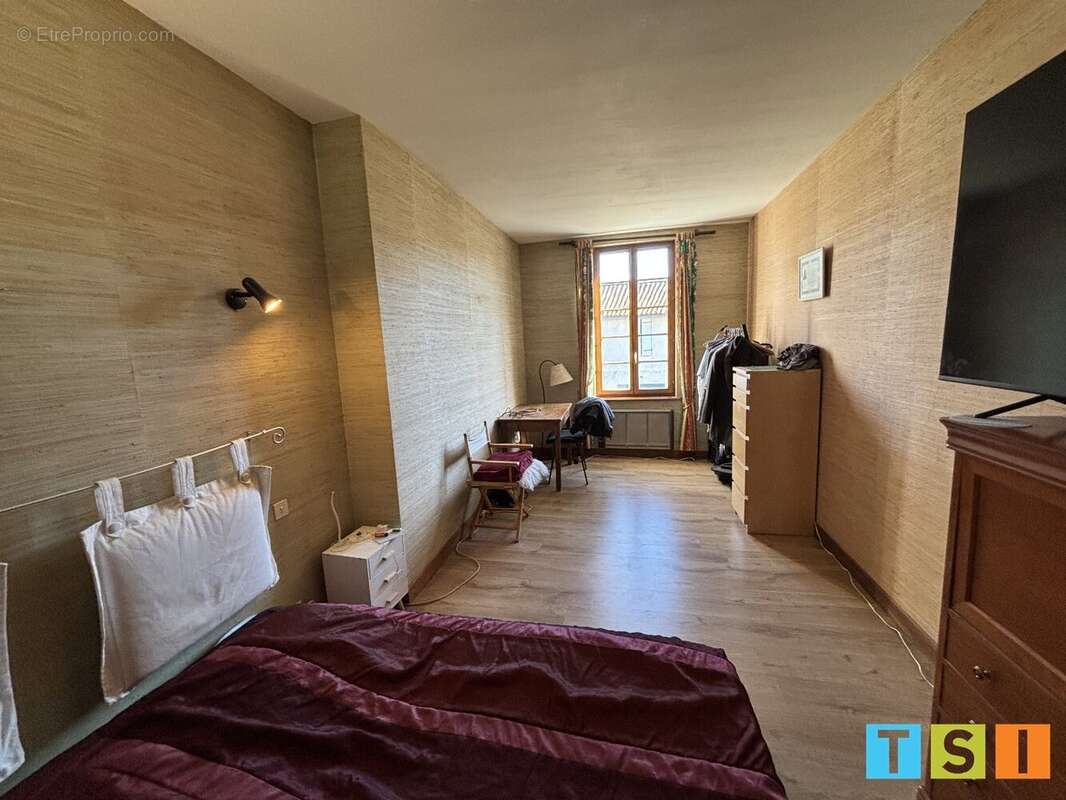 Maison à POINTIS-INARD