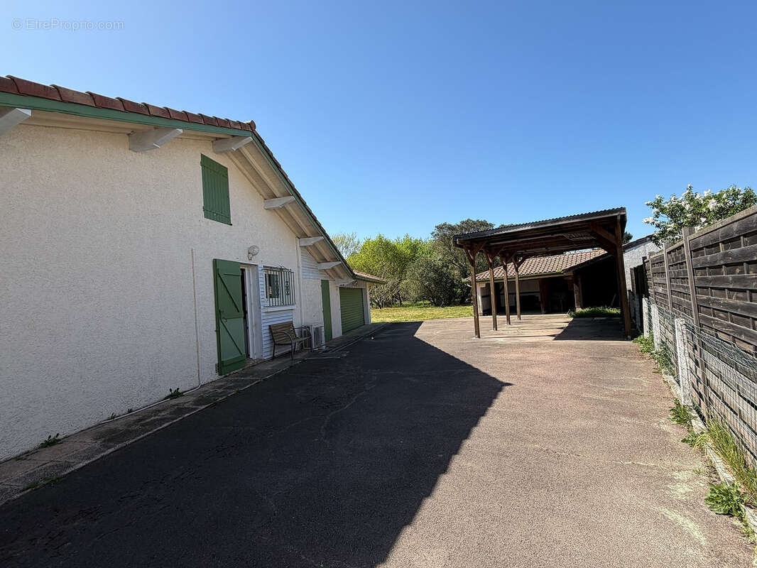 Maison à LIT-ET-MIXE