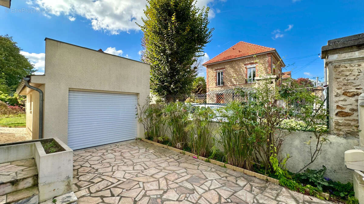 Maison à JUVISY-SUR-ORGE