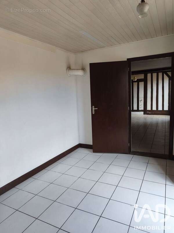 Maison 210 m² à Saint-Julien-En-Born  - photo 7