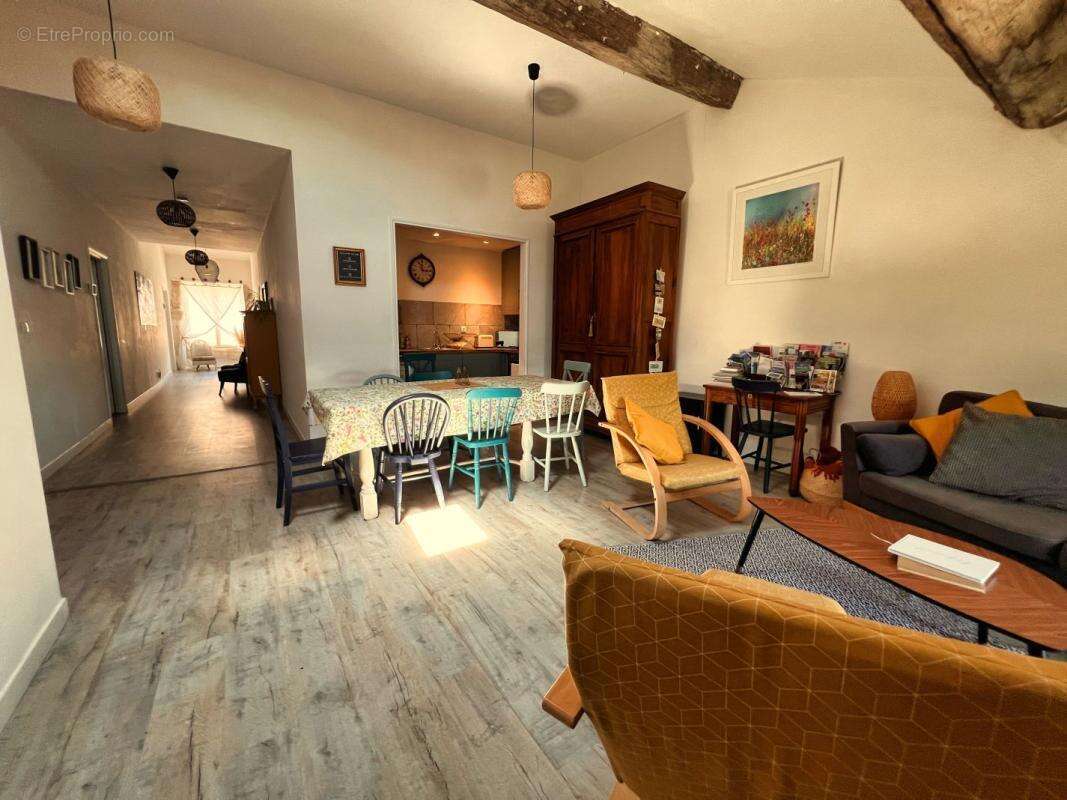 Maison 238 m² à Montouliers  - photo 4
