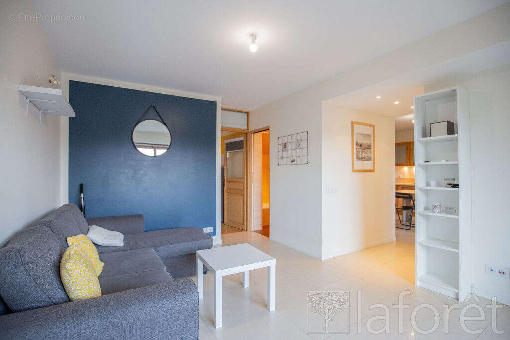 Appartement à POISY