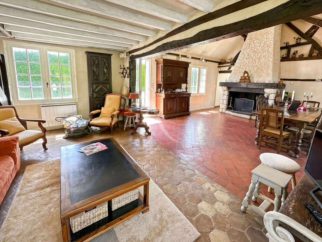 Maison à ETREPAGNY