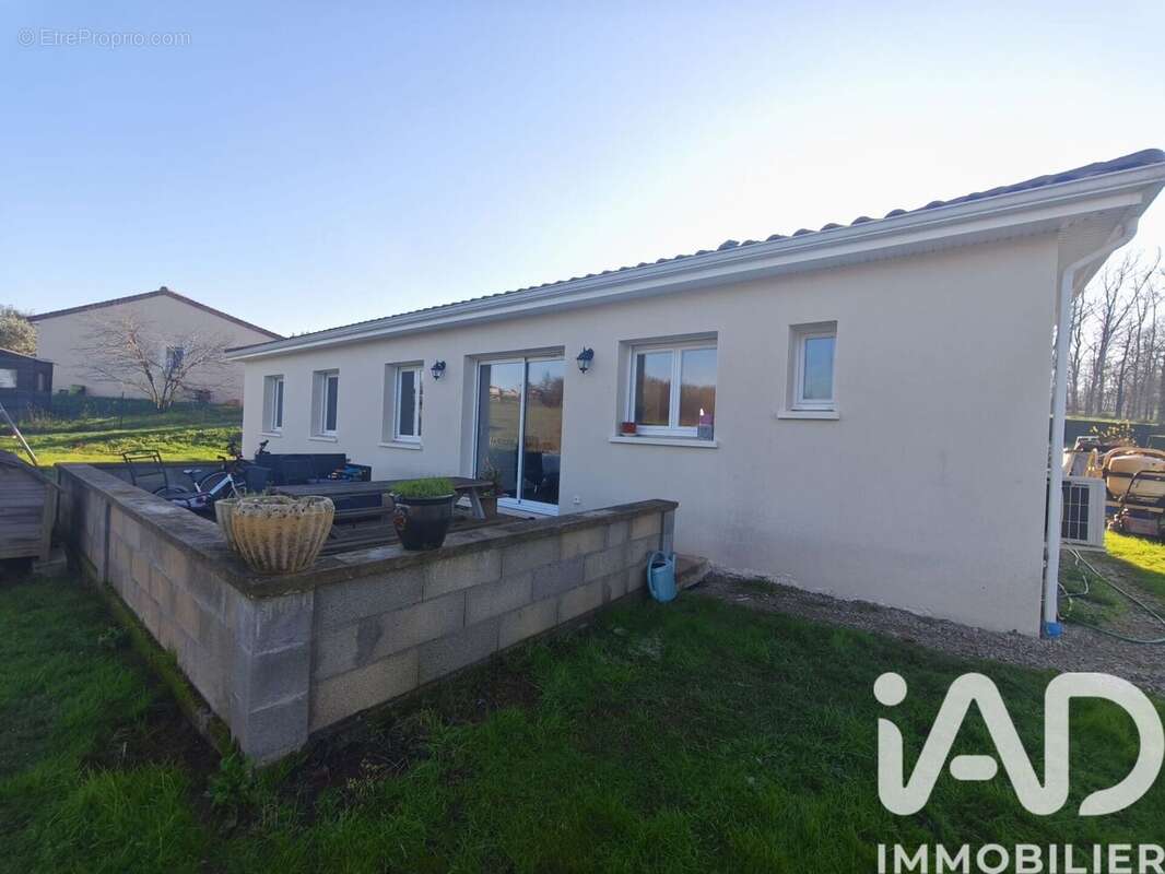 Photo 4 - Maison à LA FEUILLADE