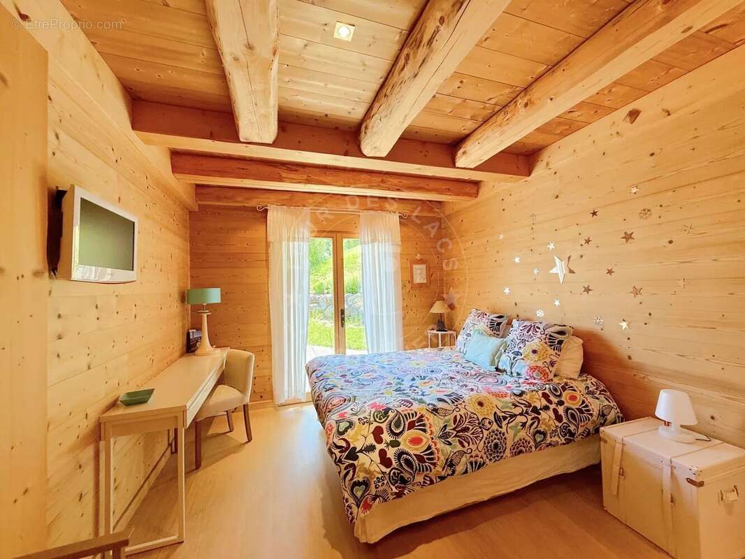 Le Grand-Bornand- Exceptionnel chalet de plus de 400 m2 au sol - photo 14