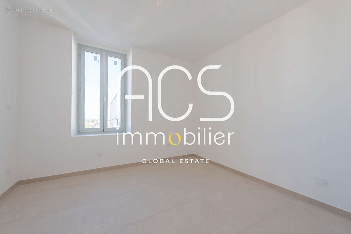 Appartement à CHATEAUNEUF-LES-MARTIGUES
