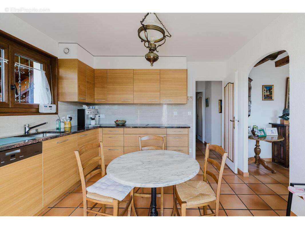 Maison à CHENS-SUR-LEMAN