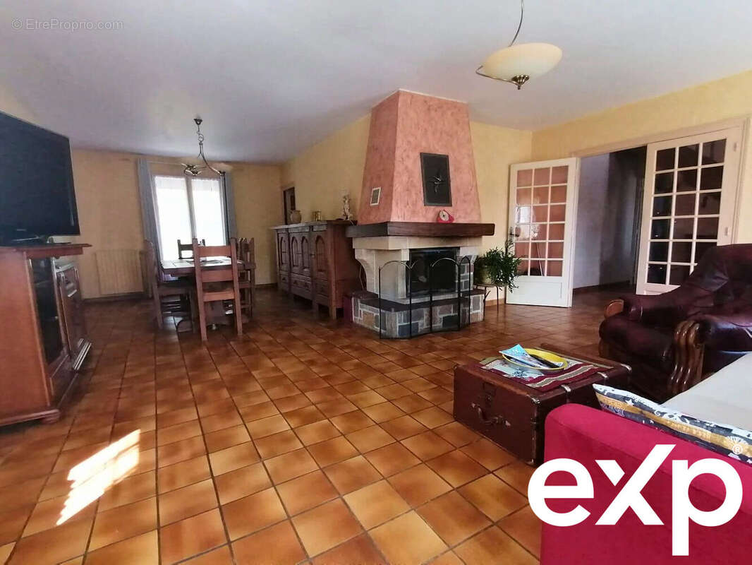 Maison à LA SOUTERRAINE