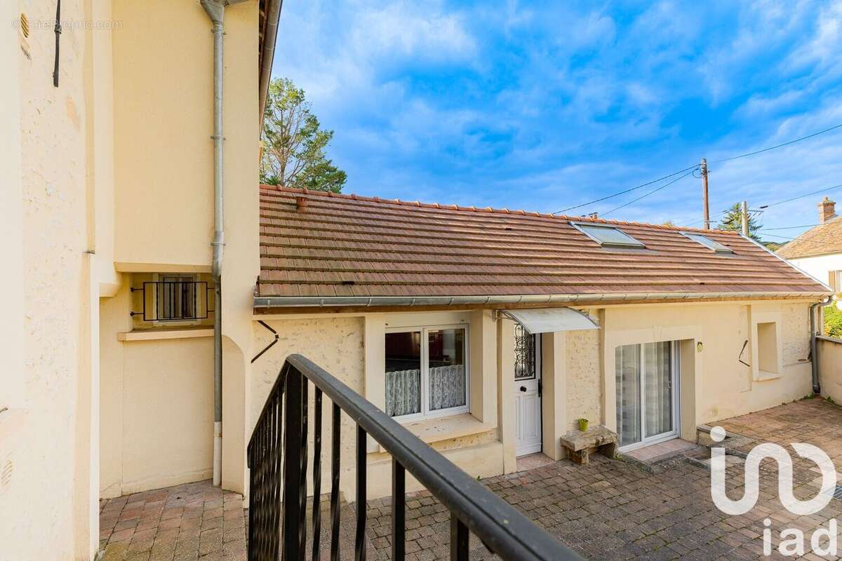 Photo 5 - Maison à SERMAISE