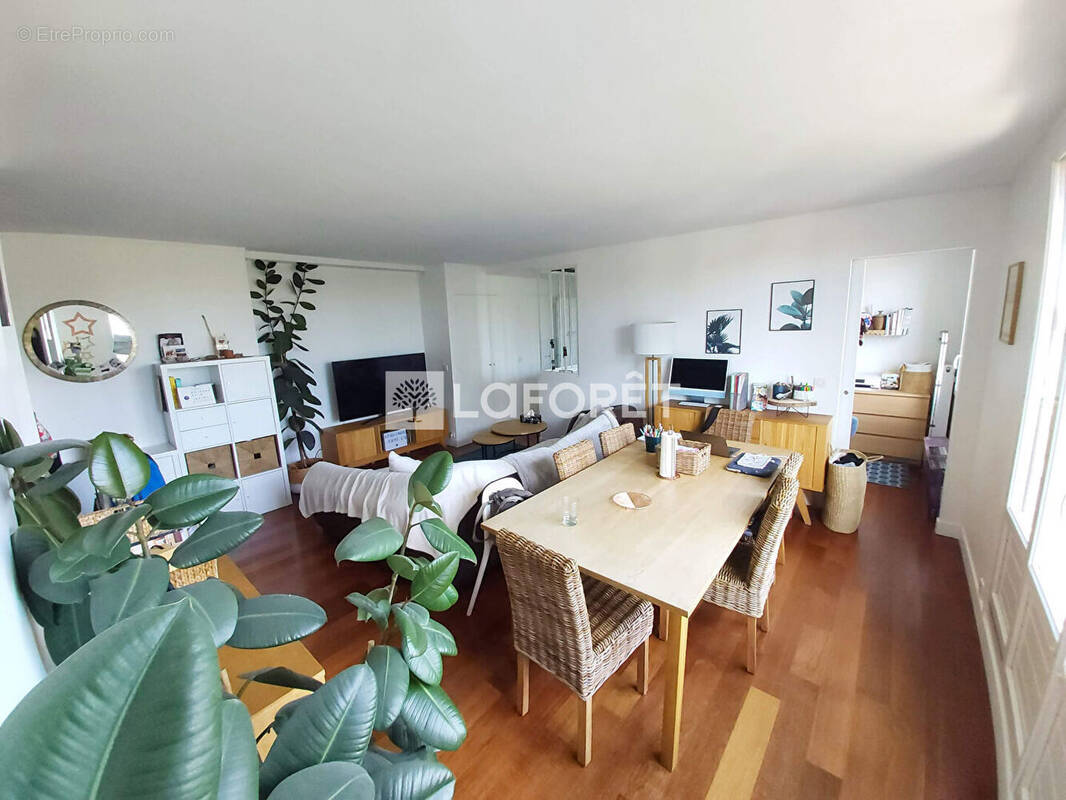 Appartement à VILLEMOMBLE