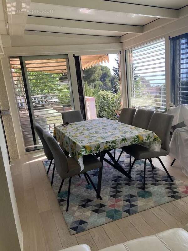 Appartement à ROQUEBRUNE-CAP-MARTIN