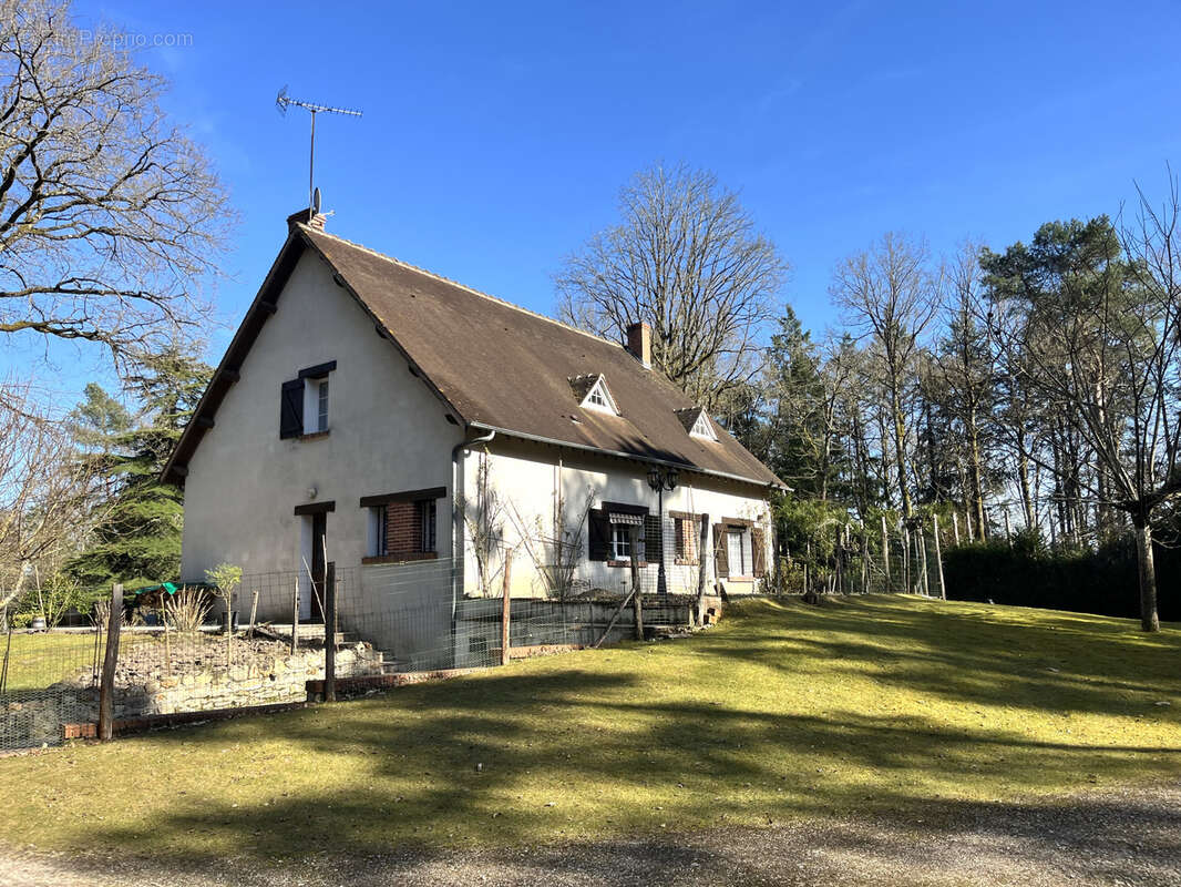 Maison à SURY-AUX-BOIS