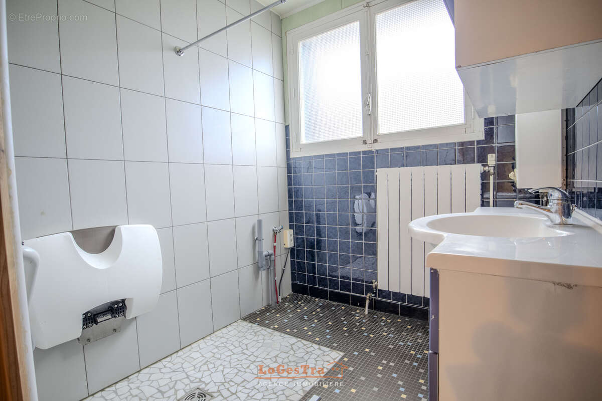 Maison à NEUFCHATEAU