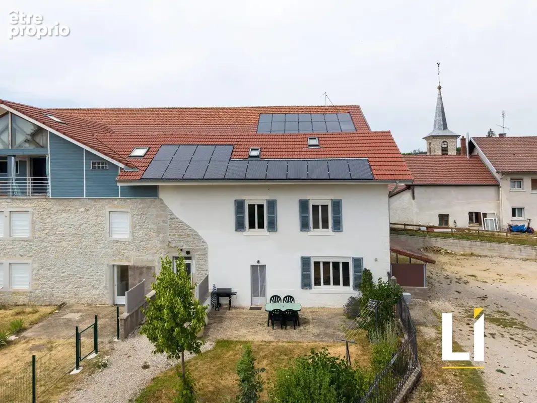Appartement à FERRIERES-LE-LAC