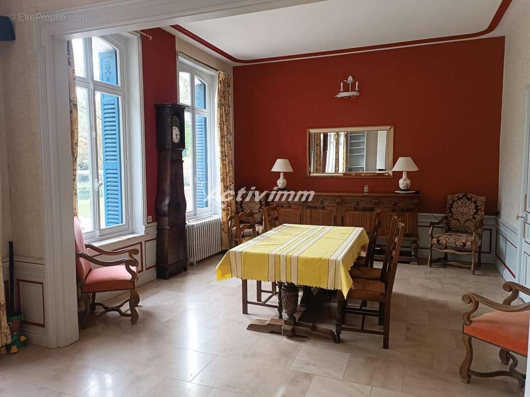 4260 57 - Maison à HESDIN