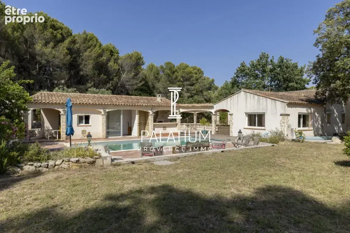 Propriété provençale de 209 m² – Environnement calme et verdoyant, Ventabren - photo 2