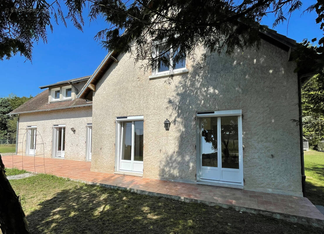 Maison 196 m² à La Marolle-En-Sologne  - photo 1
