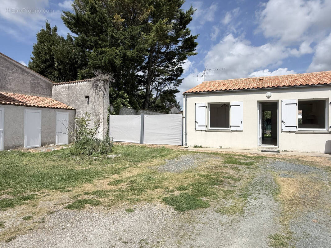 Maison à CLAVETTE