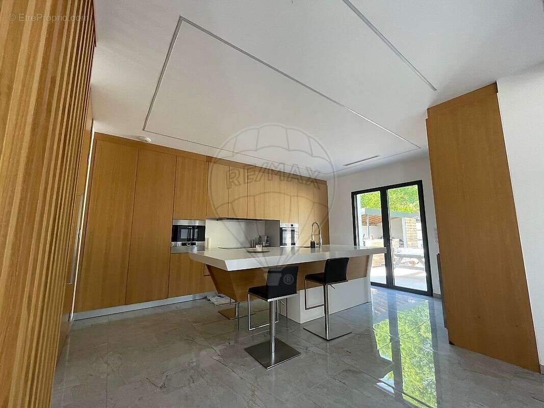 Maison à VAUX-SUR-SEINE