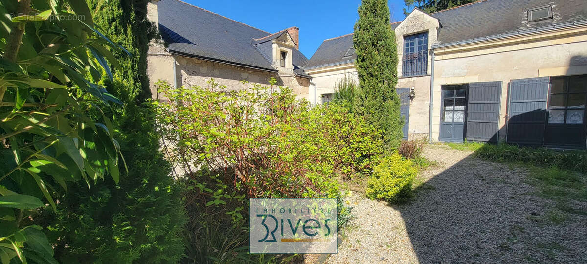 Maison à BRISSAC-QUINCE