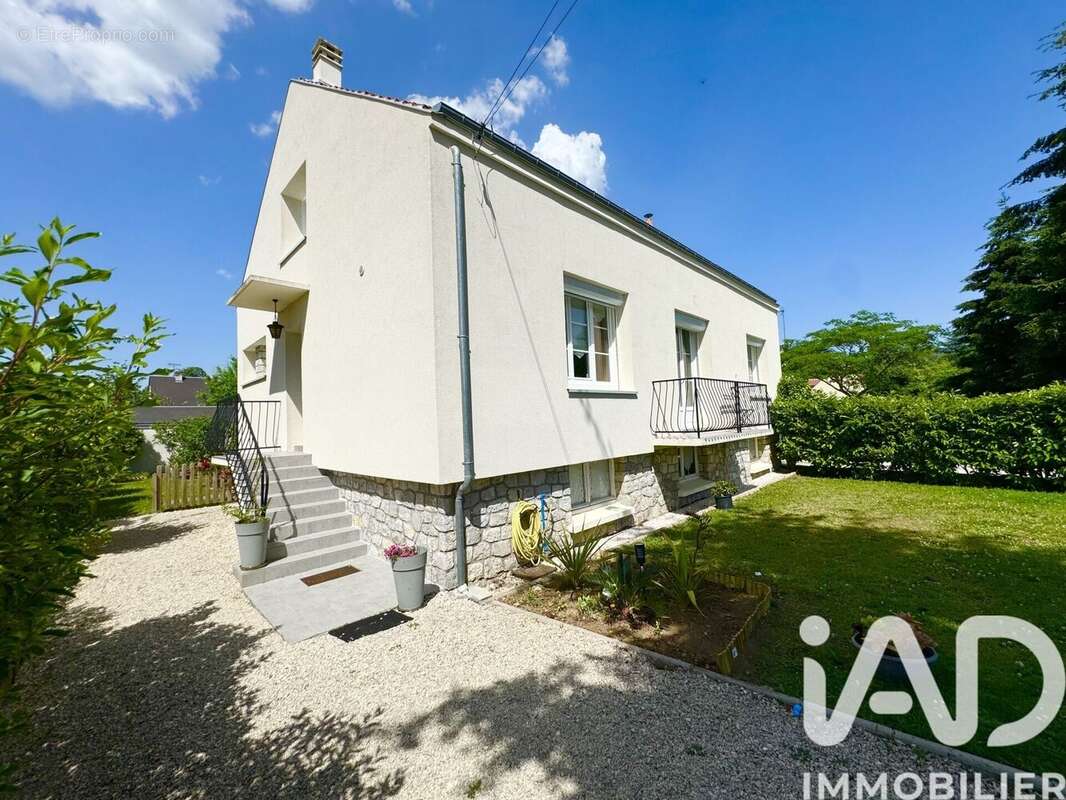 Photo 2 - Maison à SAINT-HILAIRE-SAINT-MESMIN