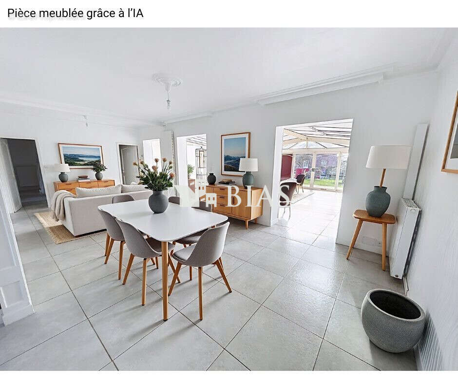 Salle à manger - Maison à VIEUX-MANOIR