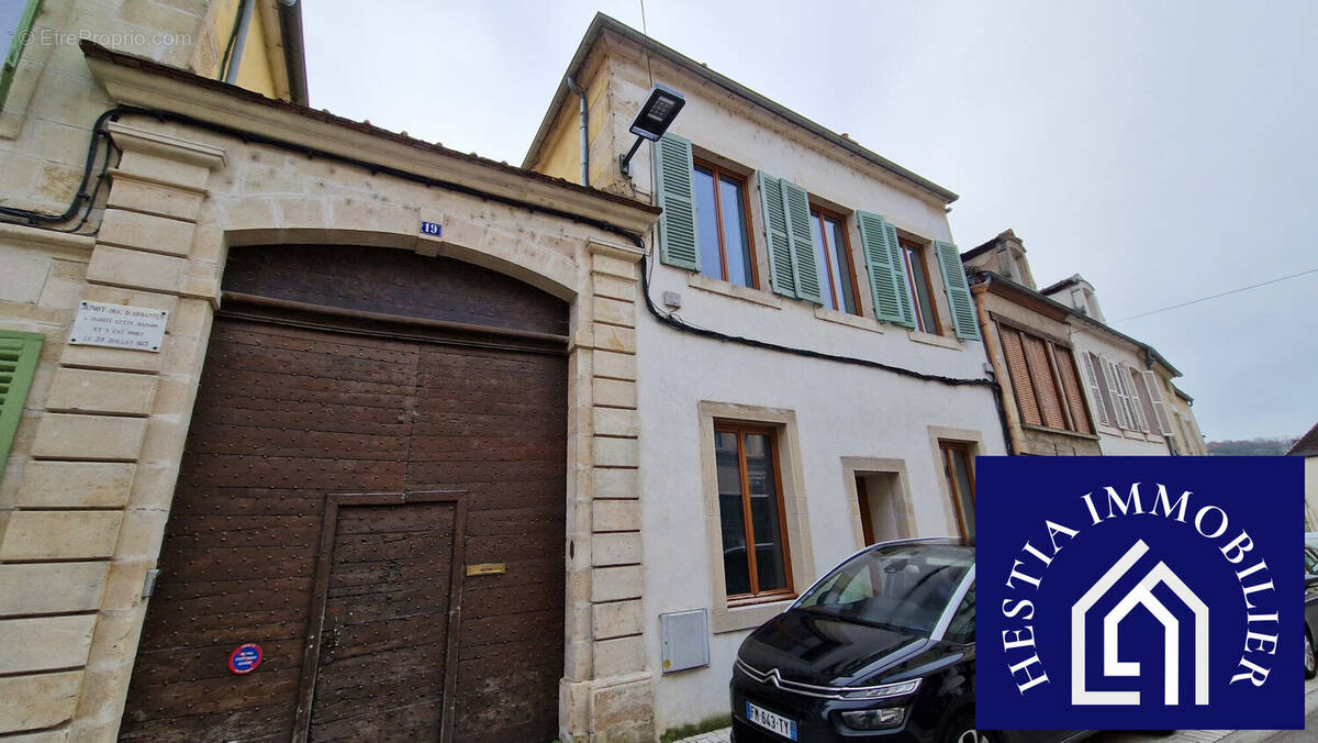 Maison à MONTBARD