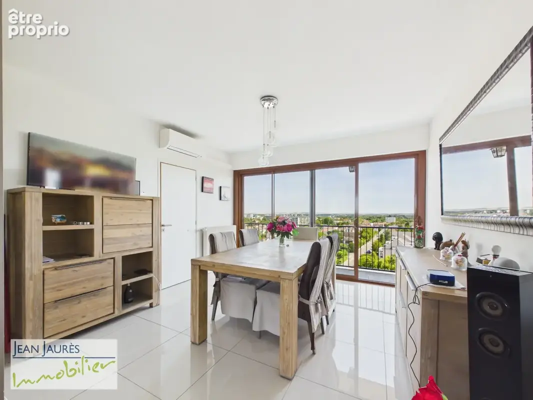 Grand appartement rénové et baigné de lumière - photo 5