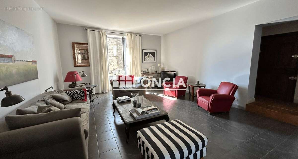 Appartement à UZES