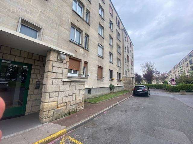 Appartement à CLICHY-SOUS-BOIS
