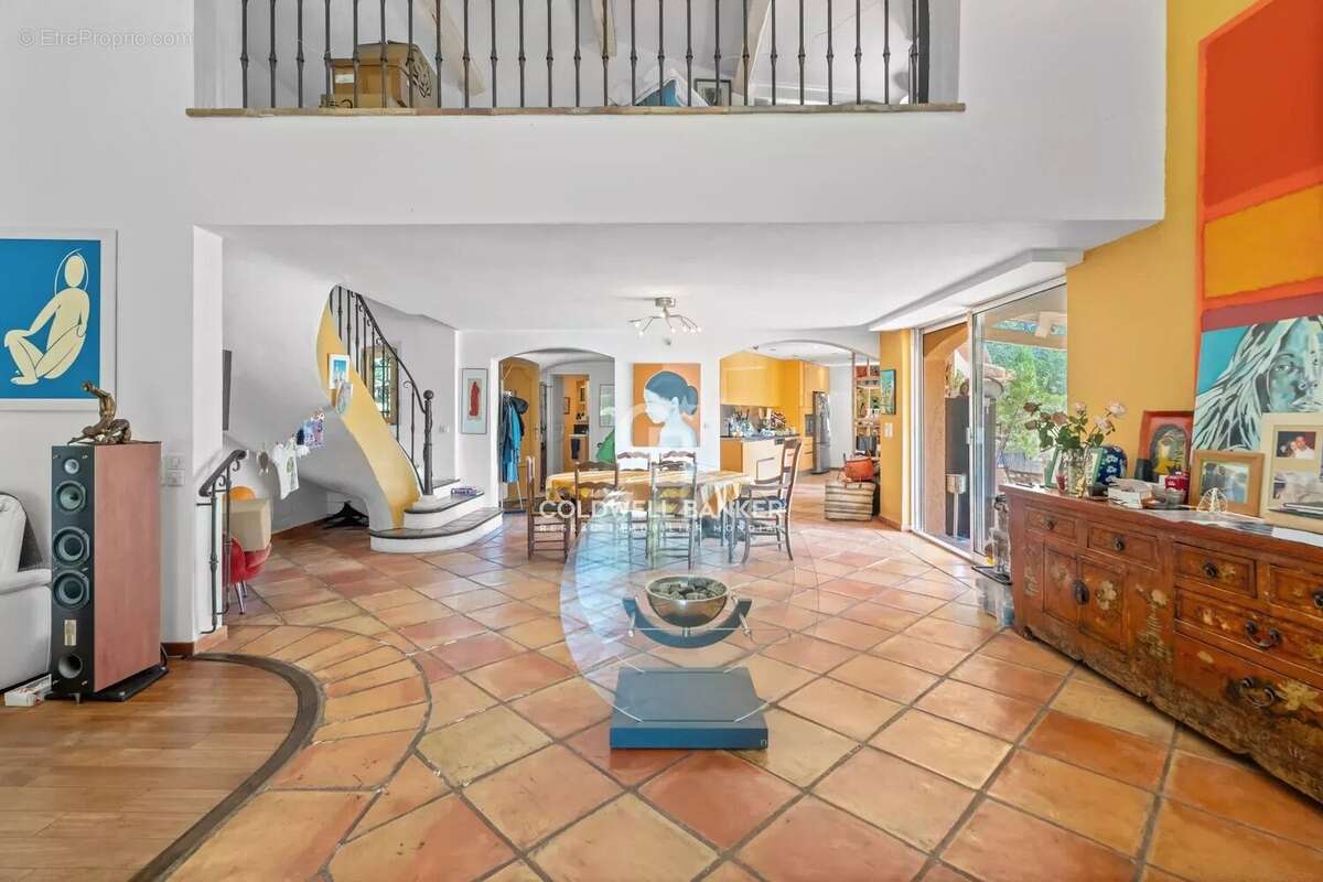 Maison à MOUGINS