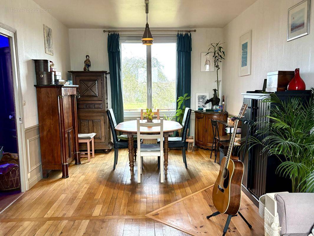 Maison à FLEURY-LES-AUBRAIS