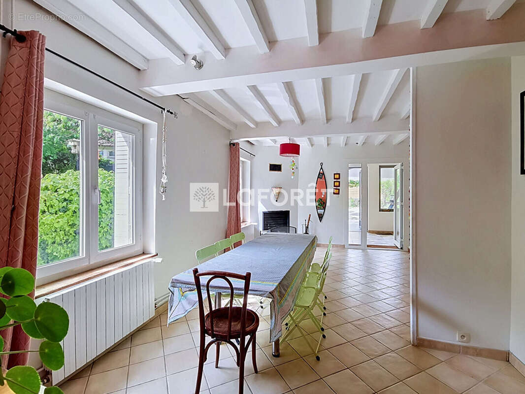 Maison à SAINT-DIDIER-DE-FORMANS
