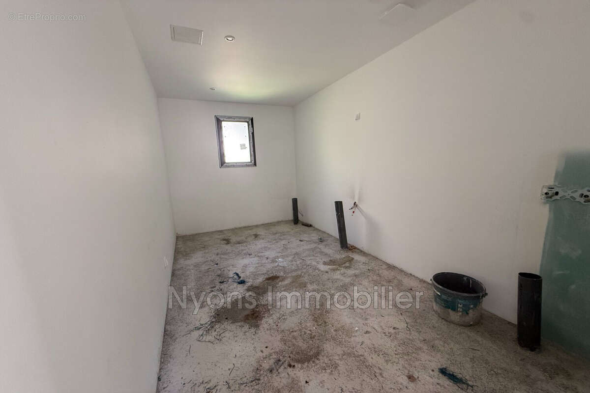 Maison 156 m² à Aubres  - photo 9