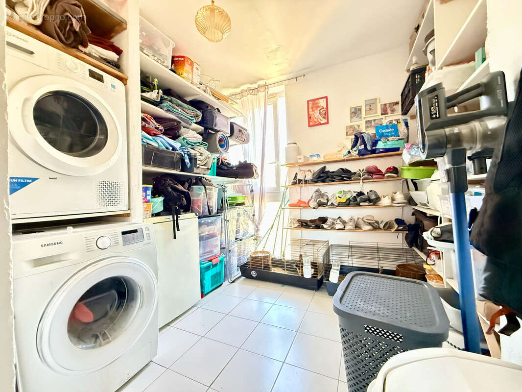Appartement à SIX-FOURS-LES-PLAGES