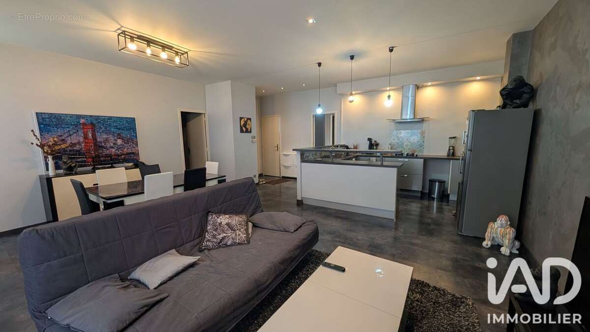 Appartement 79 m² à Saint-Etienne  - photo 7