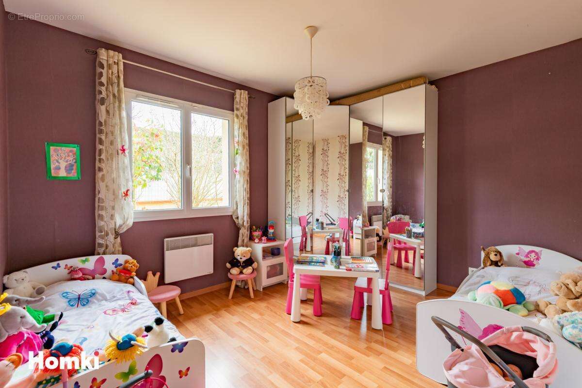 Maison à BRUGUIERES