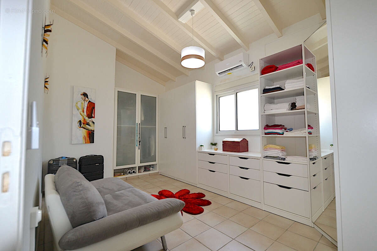 Villa de plain-pied T4   Prestations de qualité, grands volumes et cadre verdoyant - photo 13