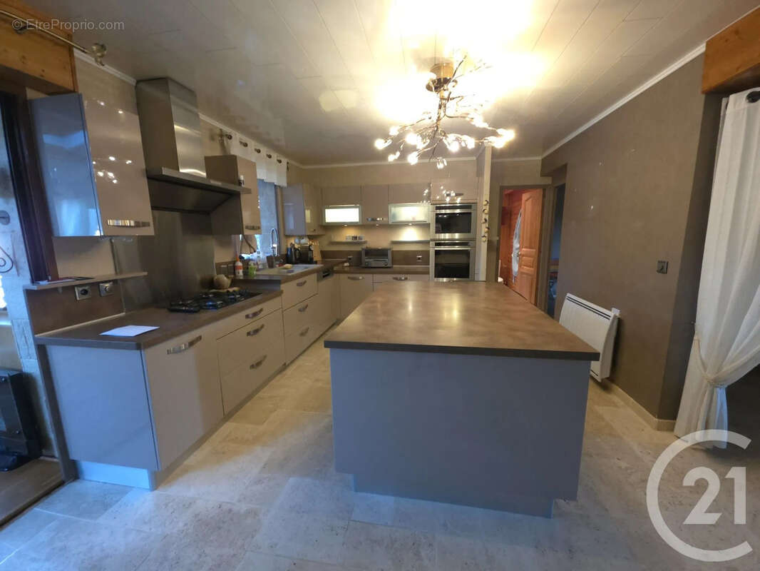 Maison à CLAYE-SOUILLY