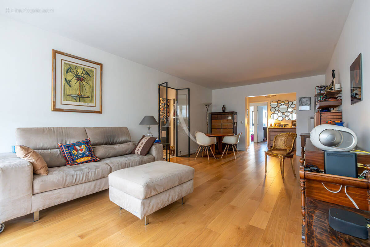 Appartement à PARIS-12E