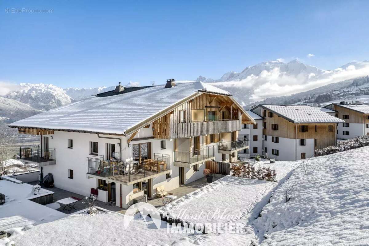 Appartement à COMBLOUX