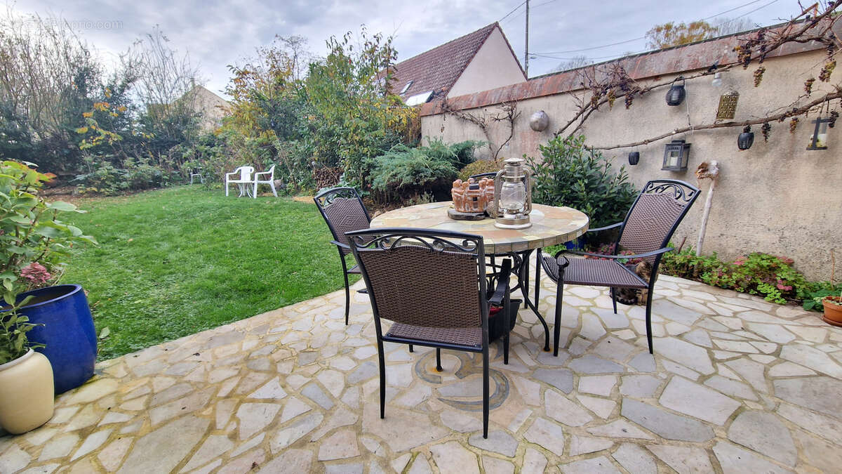 Maison à MARLY-LA-VILLE