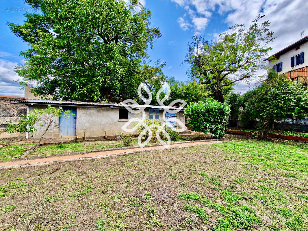 Maison à BOURNONCLE-SAINT-PIERRE