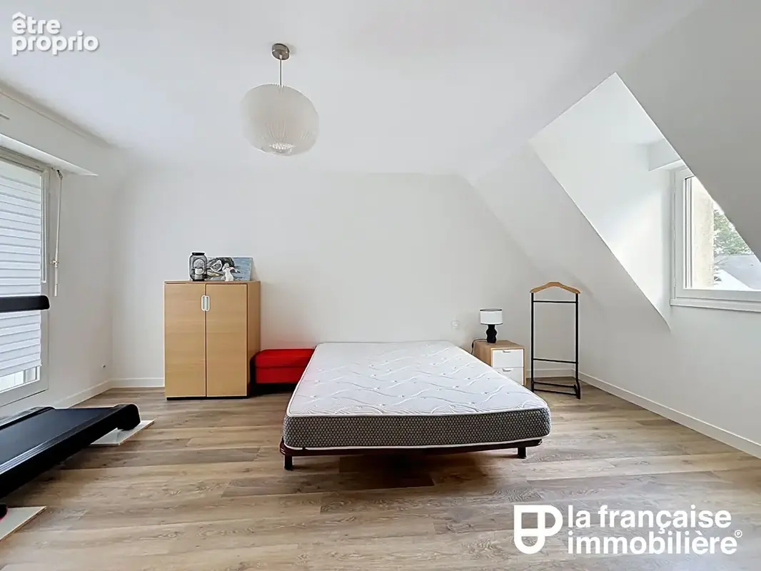 Maison familiale type 8 - beaux volumes - 4 chambres - grand jardin ouest - piscine chauffée - garage double - saint-grégoire - photo 8