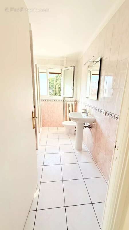 A vendre beau 2 pieces lumineux a rcm - photo 9