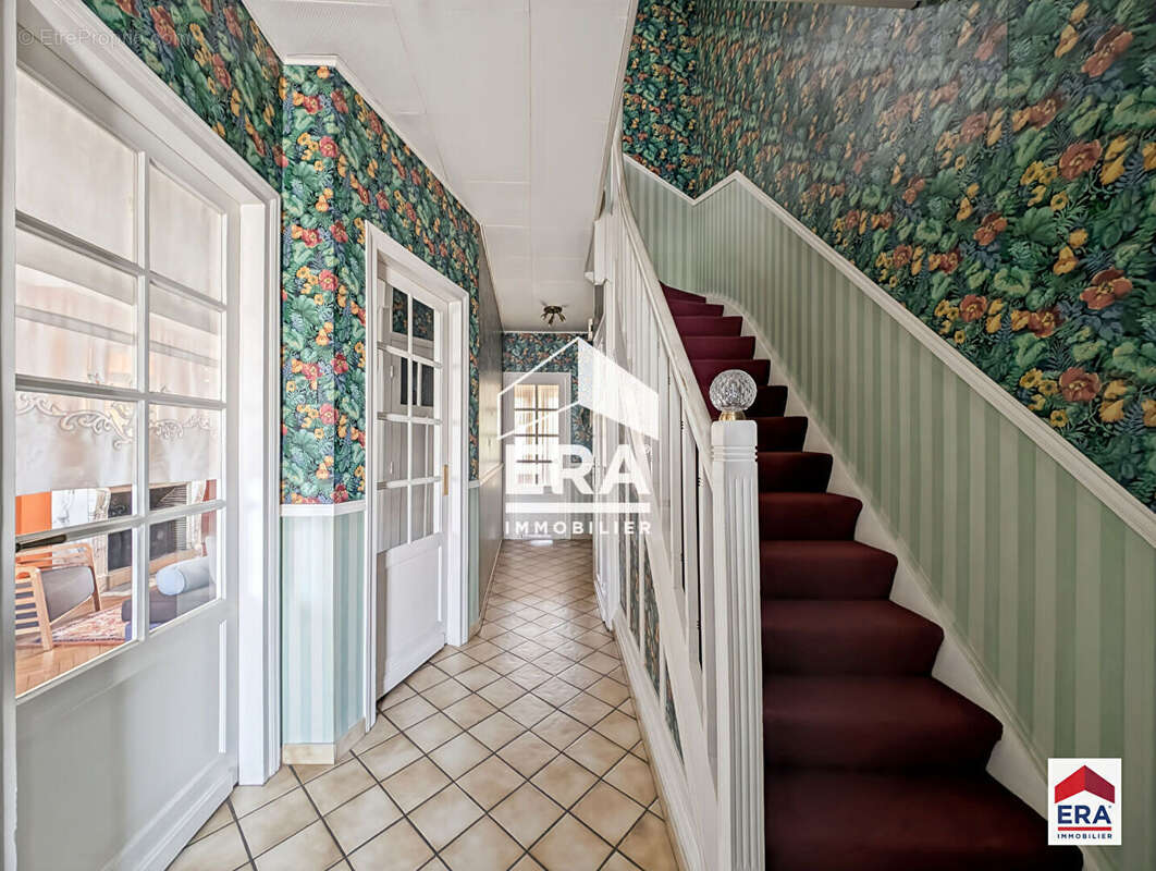 Maison bel-étage 110 m² - 3 chambres - Garage - Jardin - Marcq-en-Baroeul - photo 3