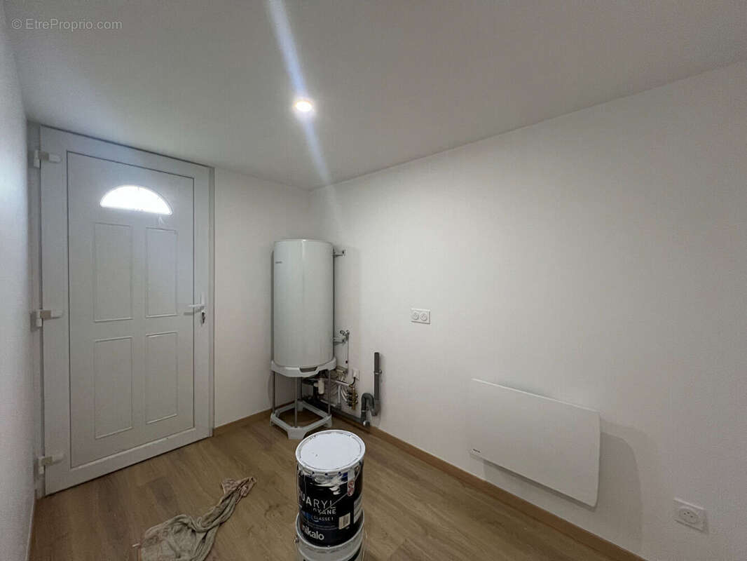 Appartement à VEZERONCE-CURTIN