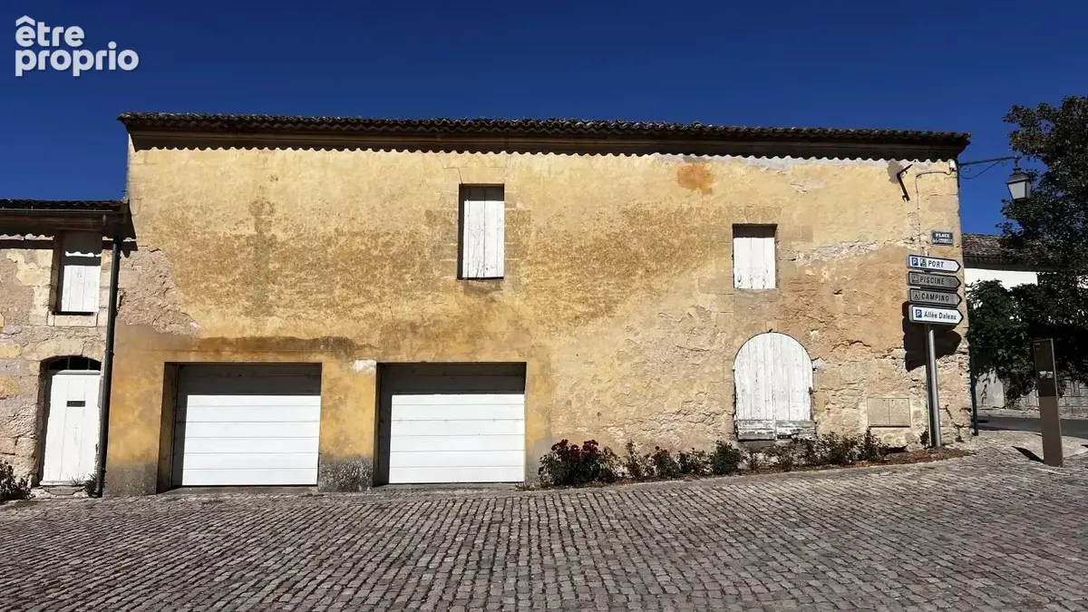 Parking à BOURG