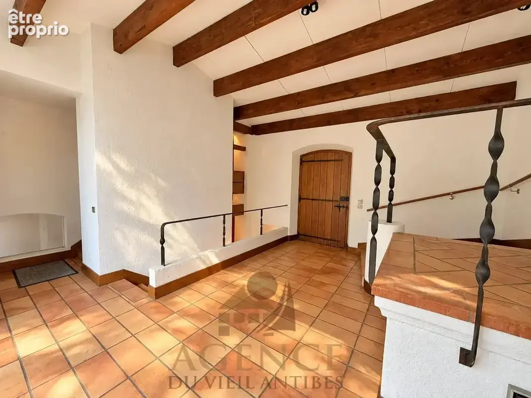 Antibes Suquette Maison avec terrain 2100m2– Authentique propriété en pierre – Environnement privilégié – Fort potentiel – Pisci - photo 11